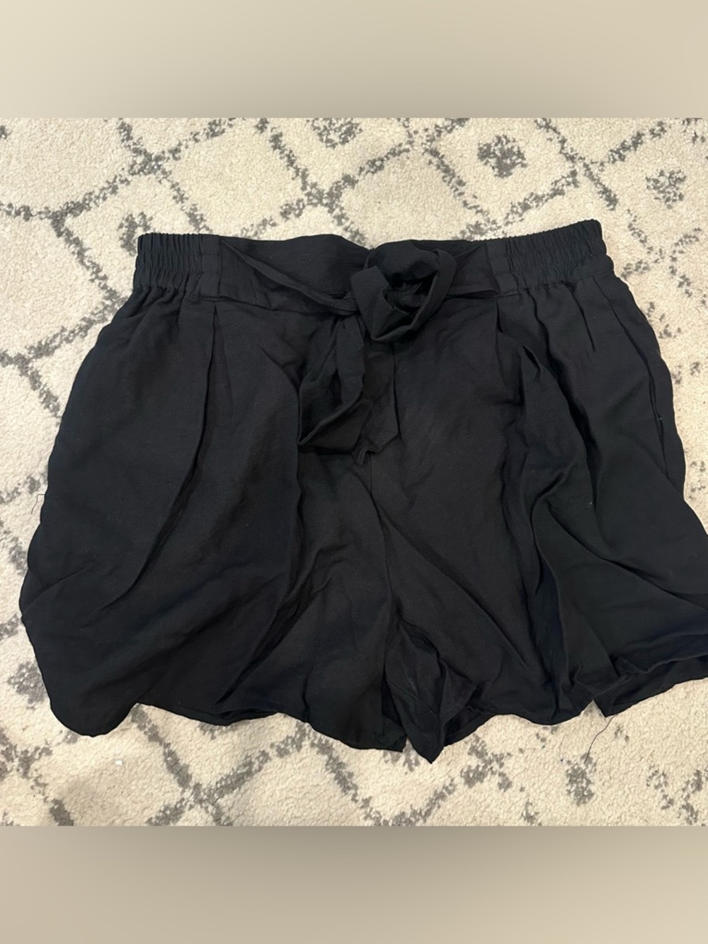 CeCe Black High-Waist Tie-Front Flow Shorts